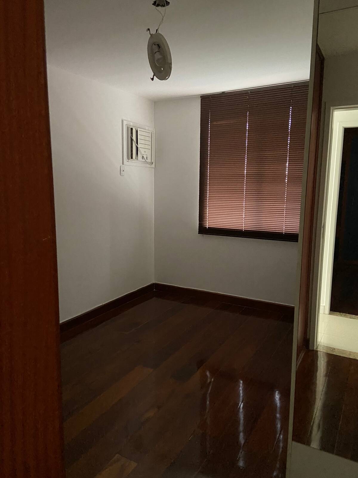 Apartamento à venda com 3 quartos - Foto 4