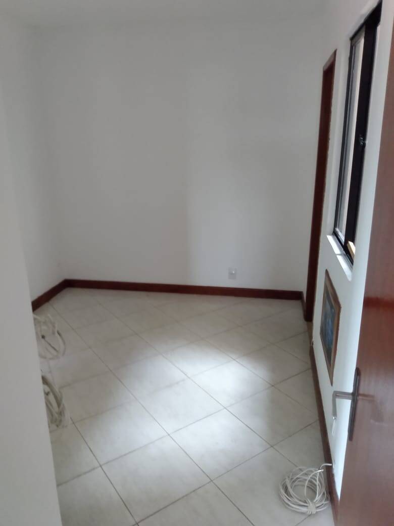 Apartamento à venda com 3 quartos - Foto 9