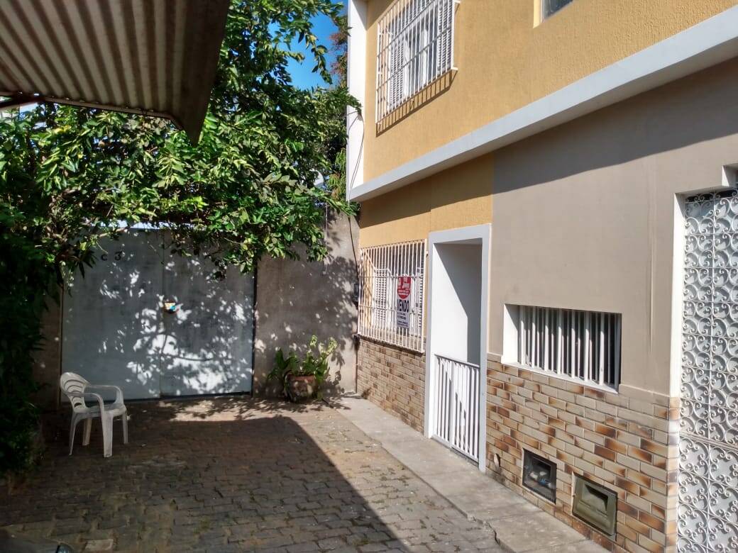 Casa à venda com 3 quartos - Foto 4