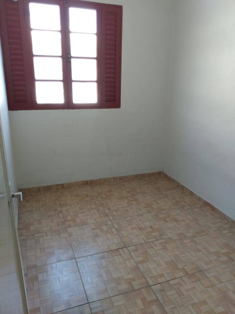 Casa à venda e aluguel com 4 quartos - Foto 4