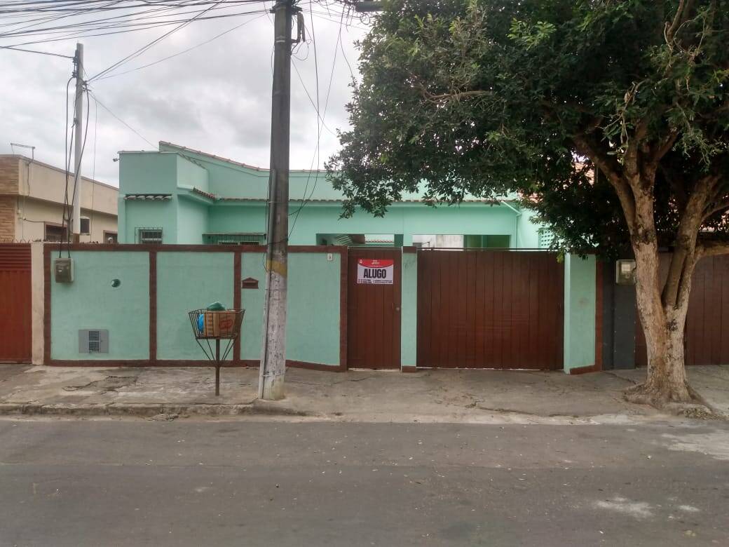 Casa para alugar com 5 quartos - Foto 1