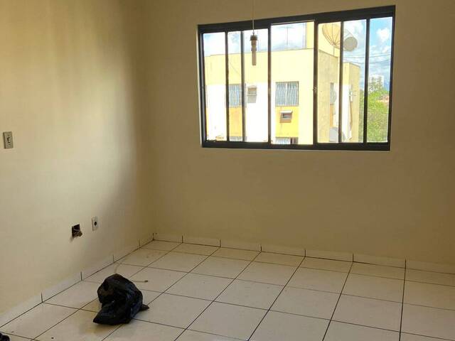 #902 - Apartamento para Locação em Campos dos Goytacazes - RJ - 2
